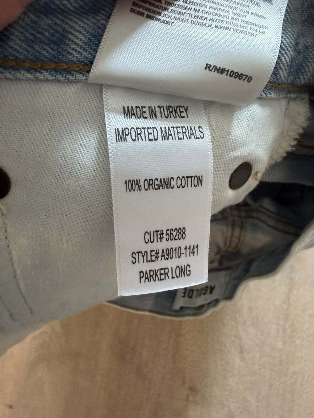 Agolde Parker Long Short in Parade Light Wash Size 26 - Picture 8 of 9
